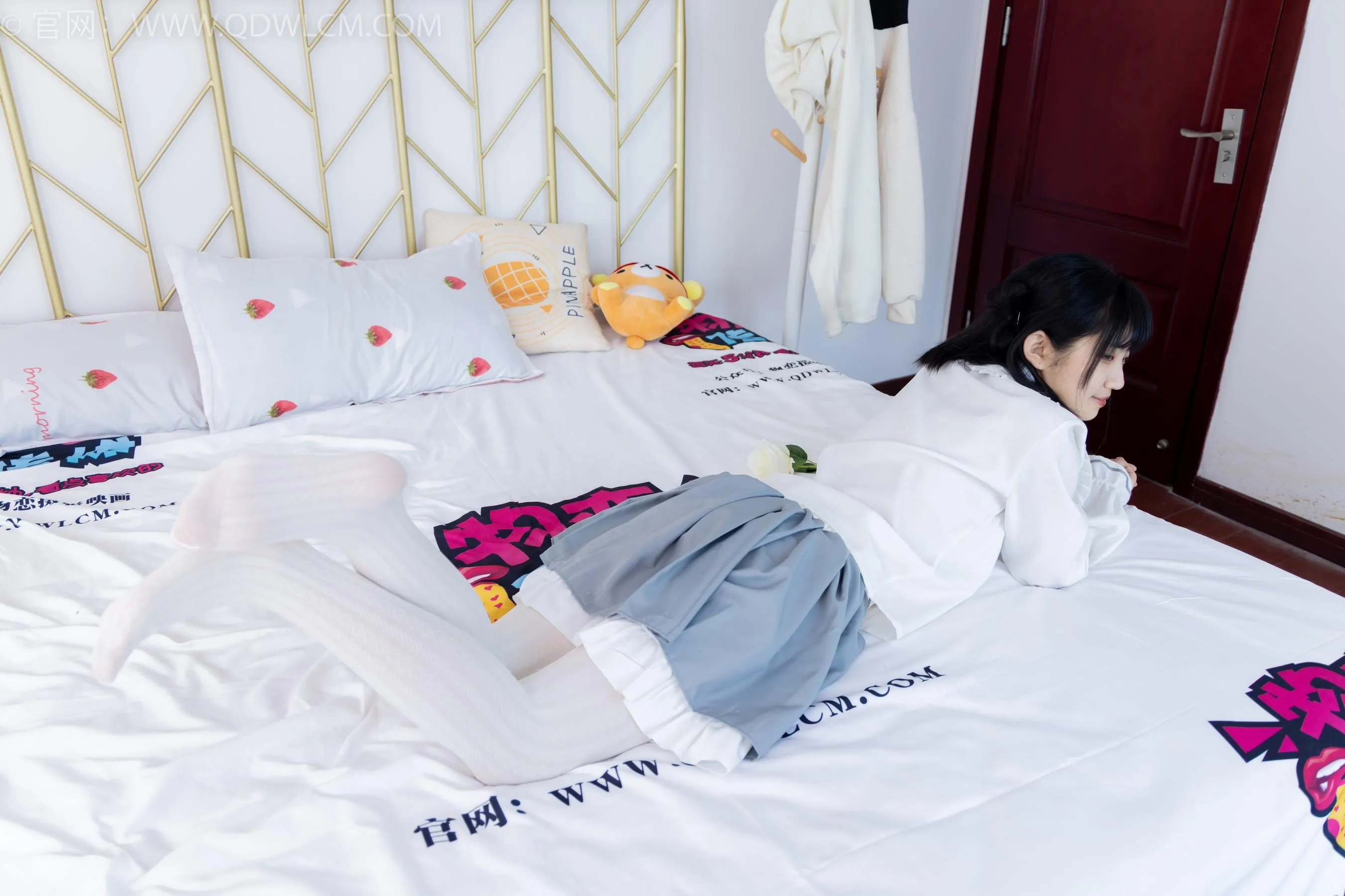 物恋传媒 NO.1528 暗月-夏日葡萄 [151P]插图1